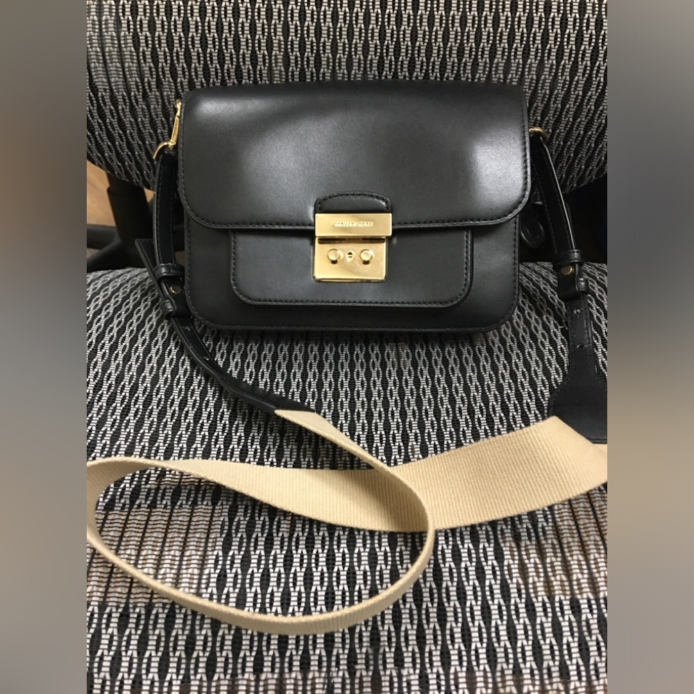 MICHAIL KORS shoulders BAG no refundable original